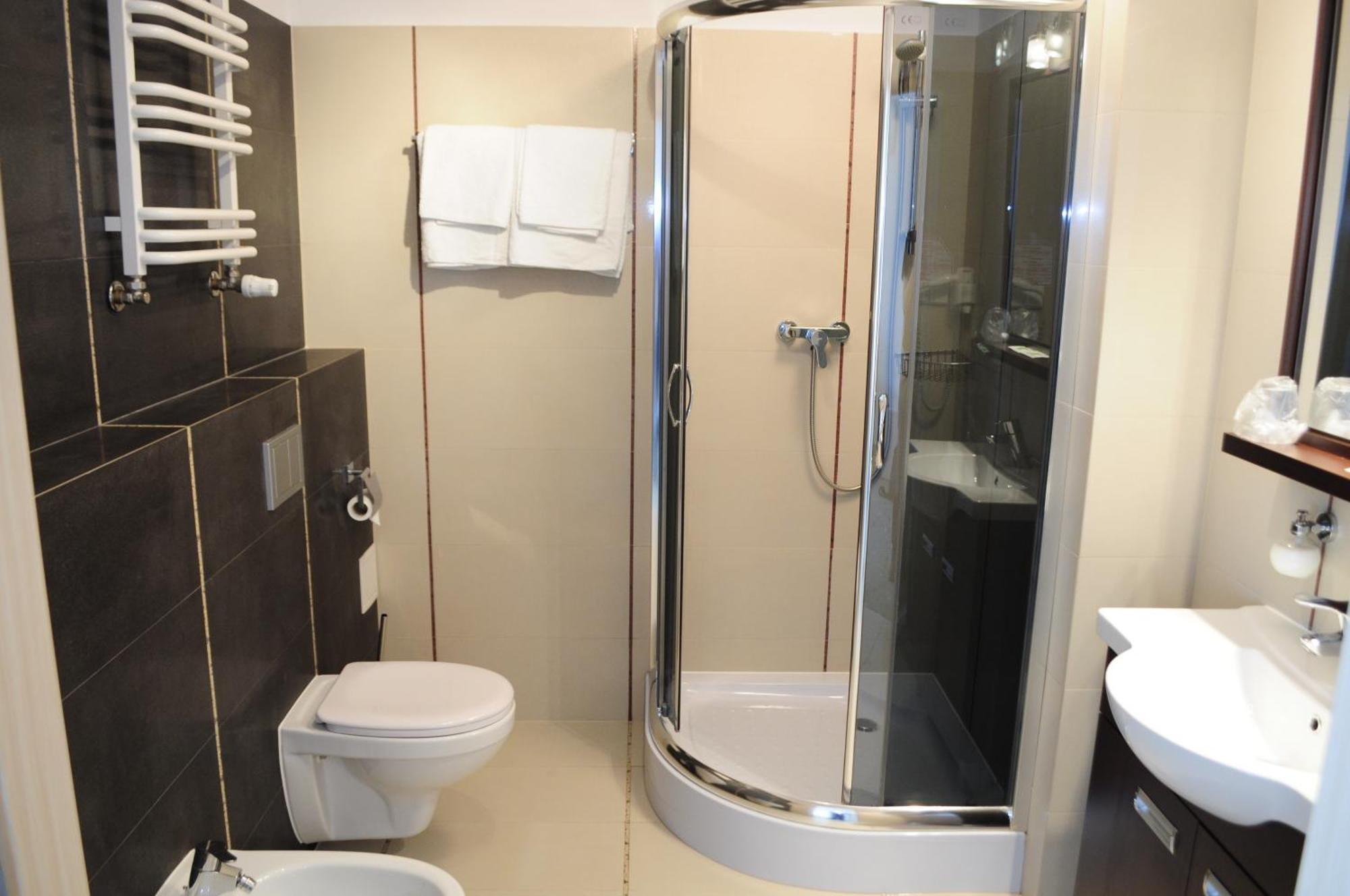 Hotel Cieplice Medi & Spa Jelenia Góra Rum bild
