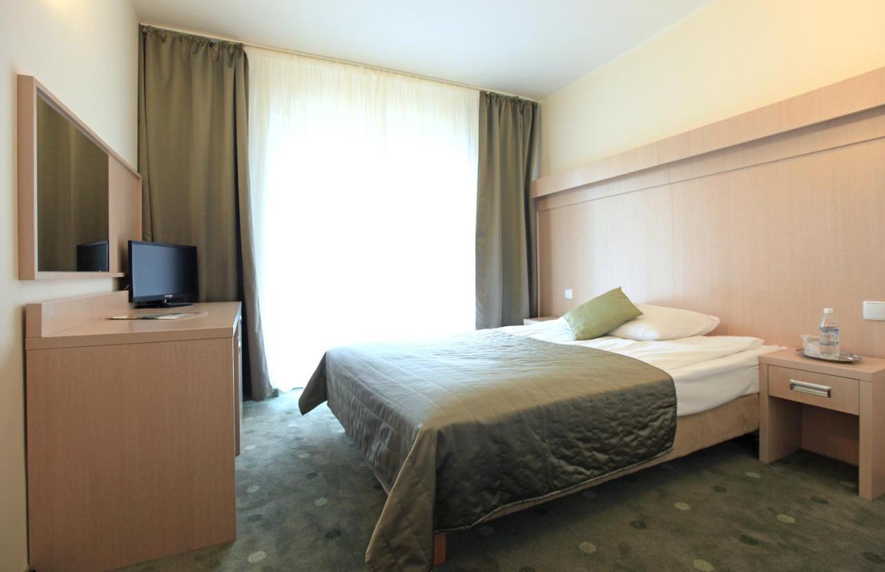Hotel Cieplice Medi & Spa Jelenia Góra Exteriör bild